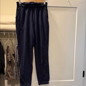 Lululemon High Rise Stretch 7/8 Pants Size 4